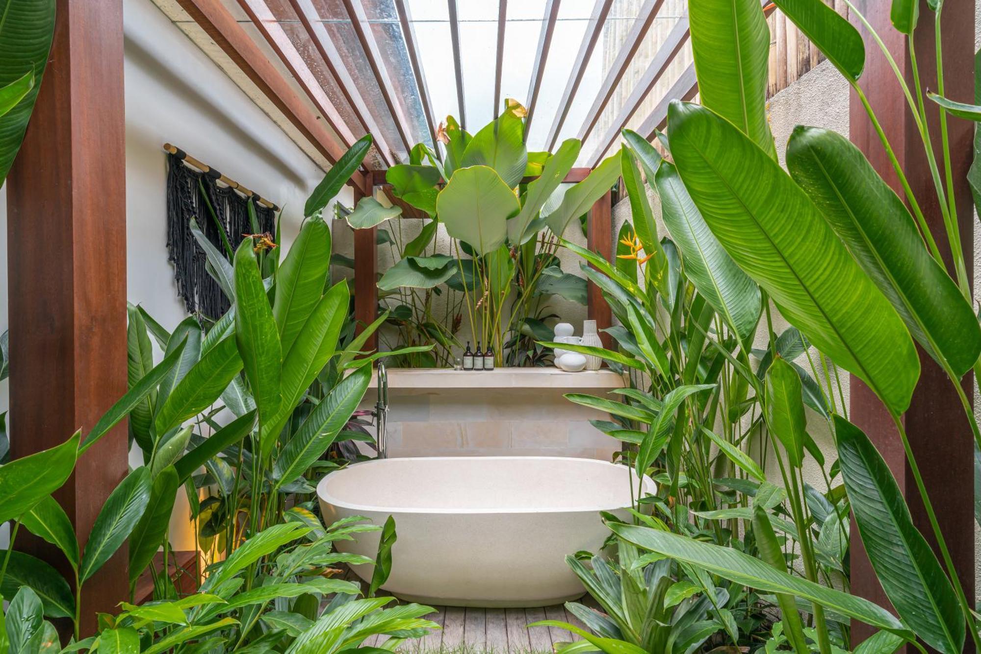 Rosita - Stunning 5br - Sauna, Gym, Rice Field Views Ubud (Bali)