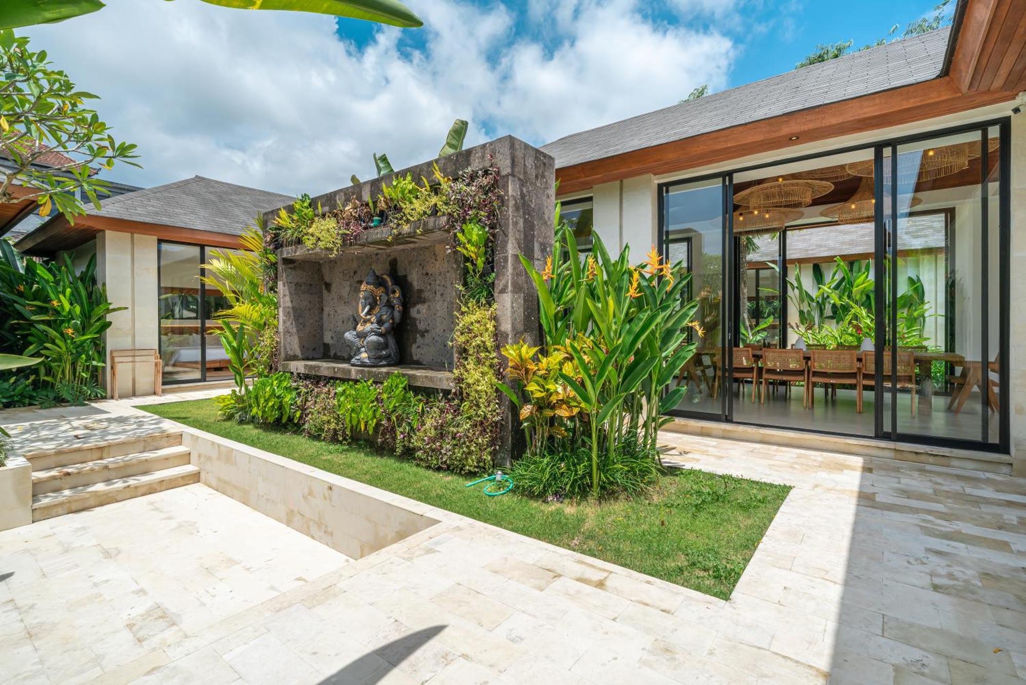 Villa Rosita - Stunning 5br - Sauna, Gym, Rice Field Views *