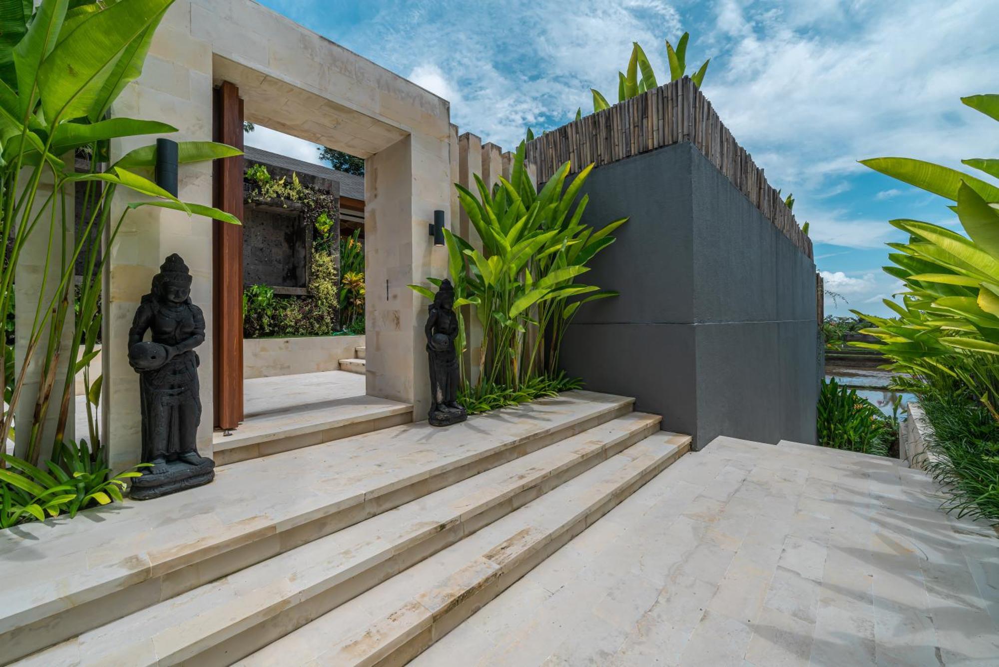 Rosita - Stunning 5br - Sauna, Gym, Rice Field Views Villa Ubud (Bali)
