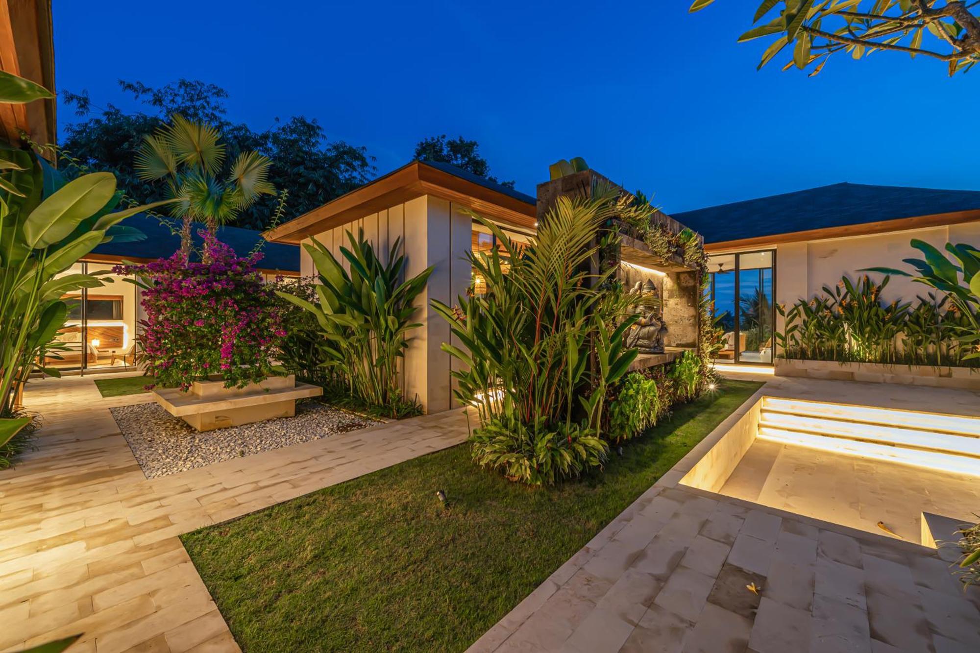 Rosita - Stunning 5br - Sauna, Gym, Rice Field Views Ubud (Bali)