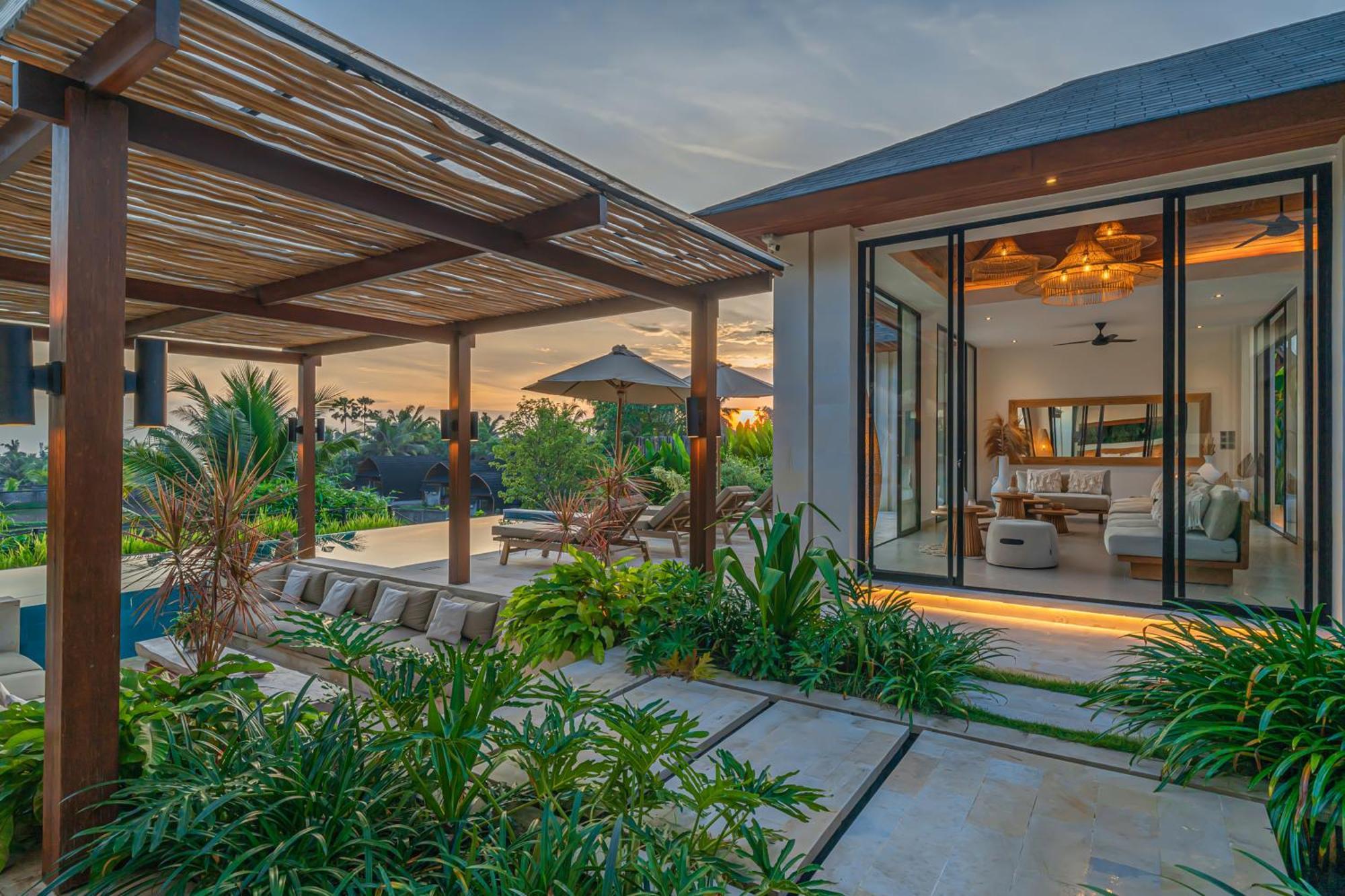 Villa Rosita - Stunning 5br - Sauna, Gym, Rice Field Views *