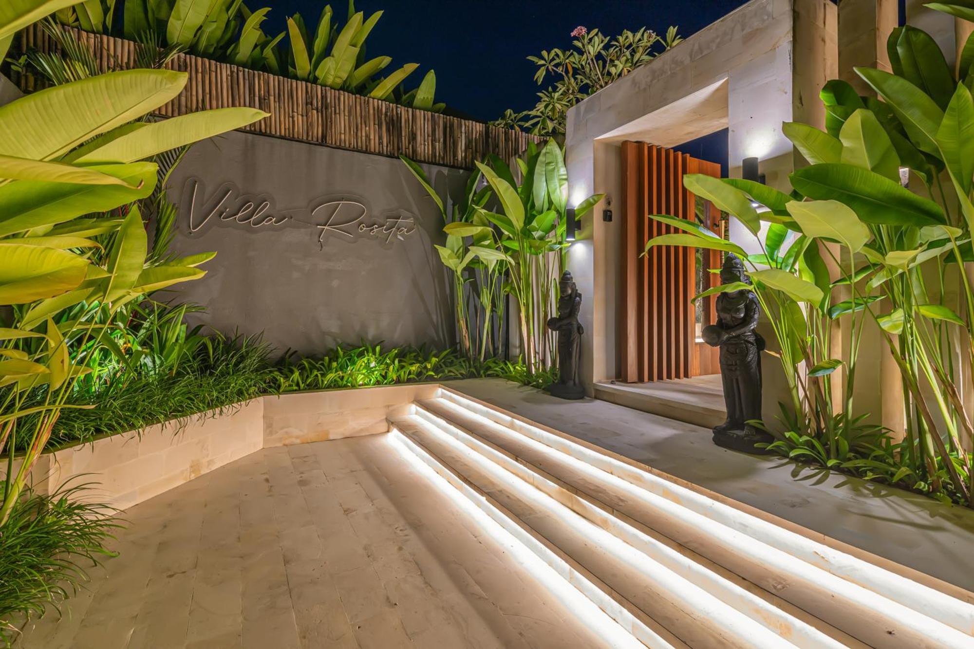 Villa Rosita - Stunning 5br - Sauna, Gym, Rice Field Views *